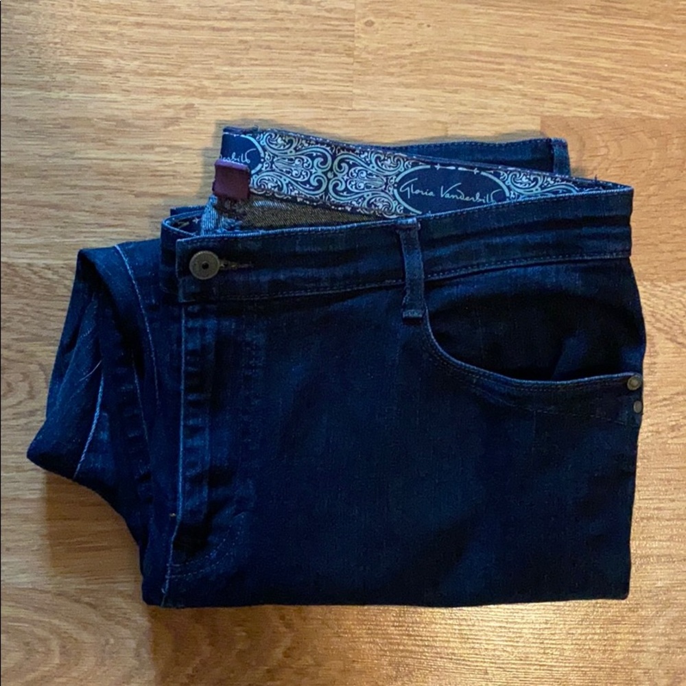 Women’s Gloria Vanderbilt Jean Capris